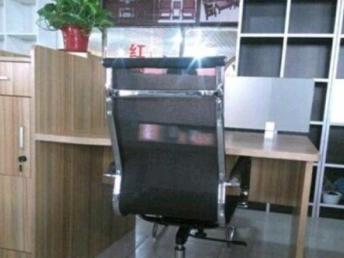 上海辦公用品特價(jià)直銷 老板桌、辦公桌、會議桌、電腦桌、經(jīng)理桌、培訓(xùn)桌一站式采購指南